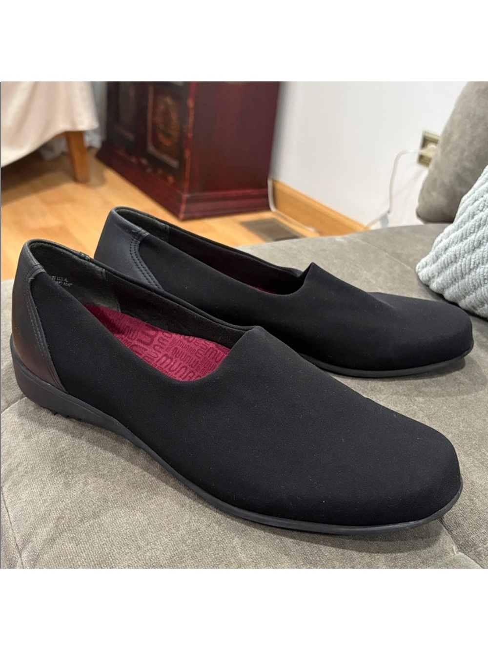 Munro Black Stretch Slip On Traveler Shoes, Size 10,5